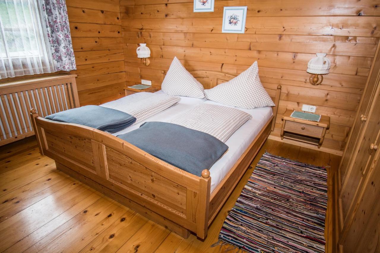 Bio-bergbauernhof Ederhias Farm stay