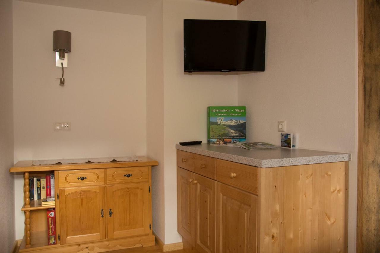 Farm stay Bio-bergbauernhof Ederhias